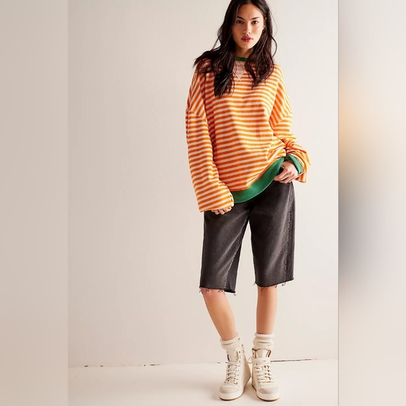 BRAND NEW FREE PEOPLE CLASSIC STRIPE OVERSIZED CREWNECK, ORANGECOMBO, SIZE SMALL - Picture 2 of 7